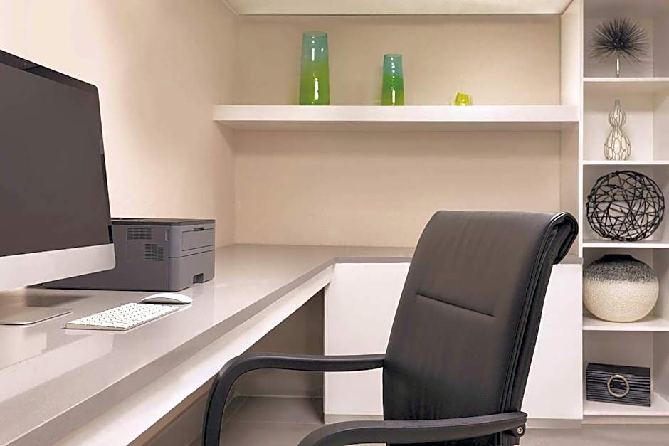 Country Inn & Suites by Radisson, North Little Rock, AR