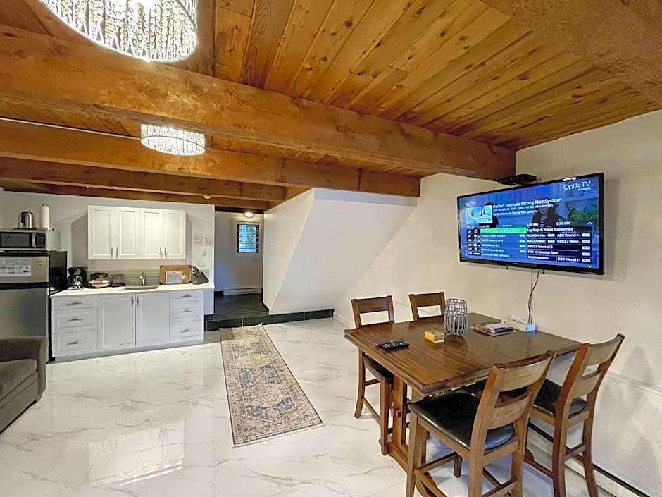 Waterfront Hot Tub Firepit King Bed - 6H