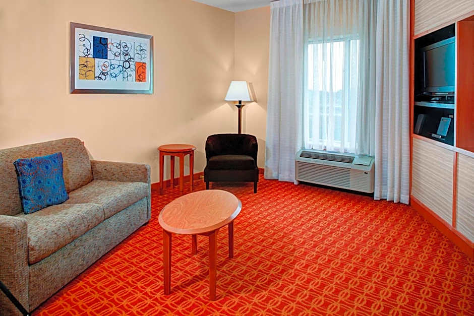 Fairfield Inn & Suites by Marriott Atlanta McDonough