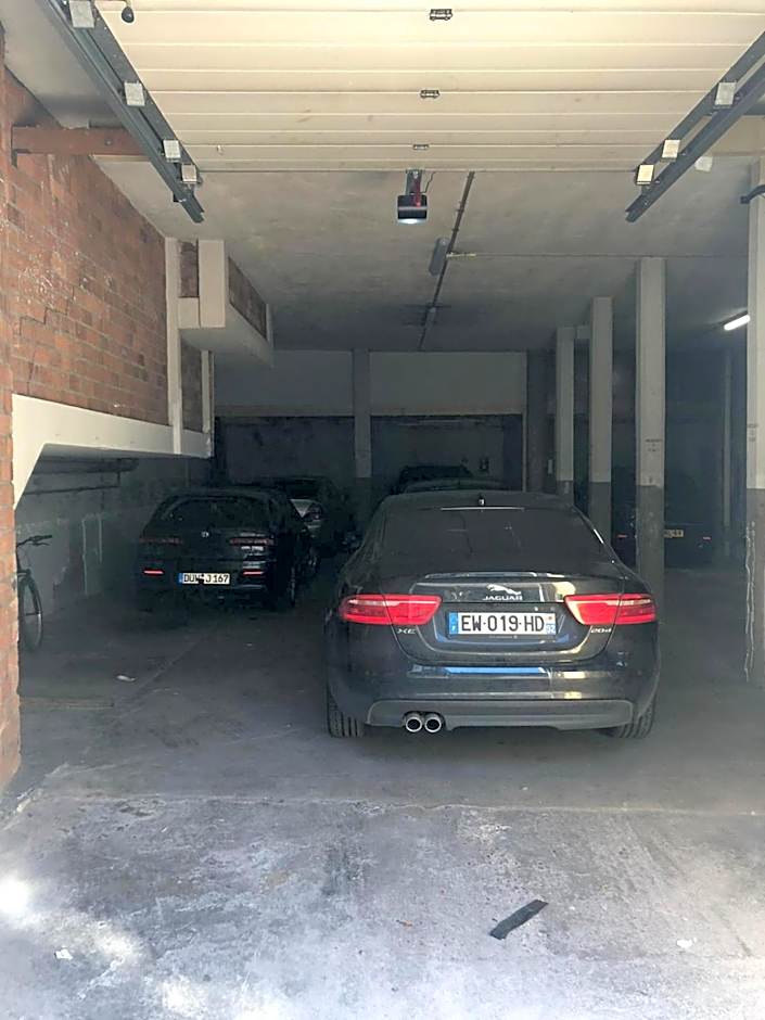 Amsterdam Downtown Hotel