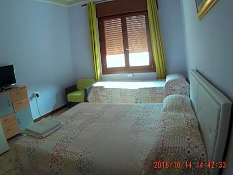 Triple Room with Bathroom