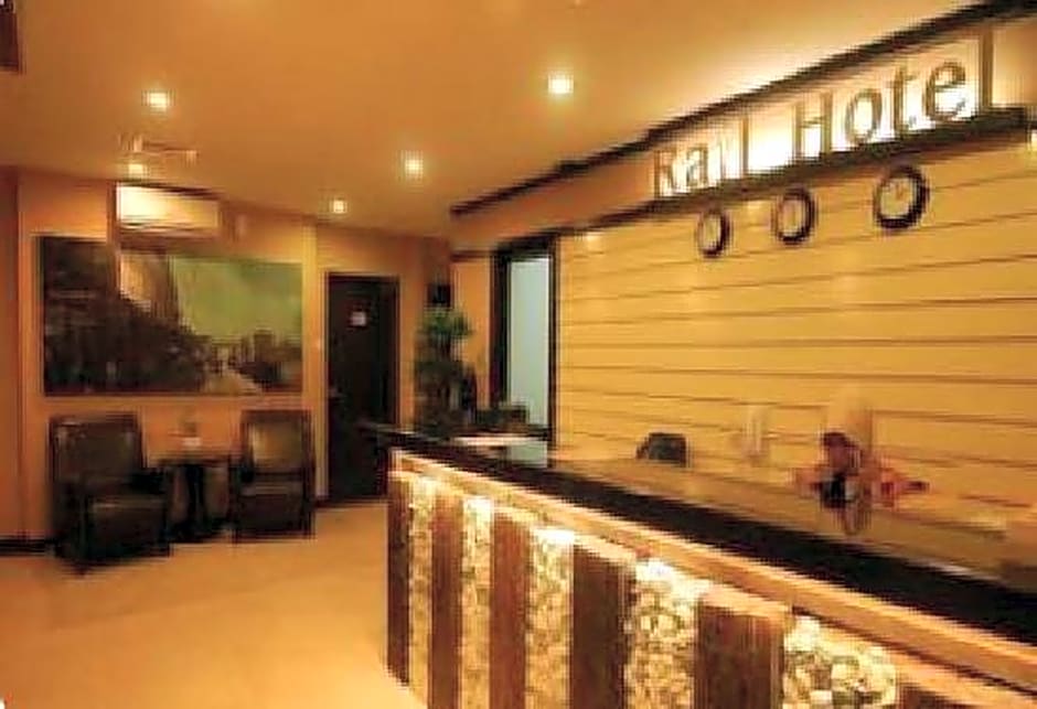 Capital O Rail Hotel