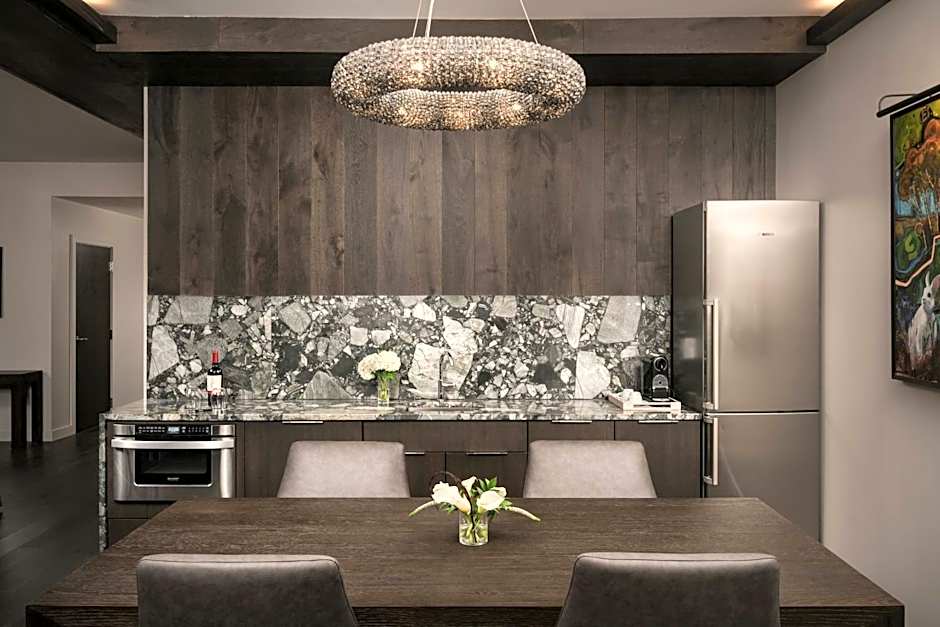 Grand Bohemian Lodge Greenville, Autograph Collection