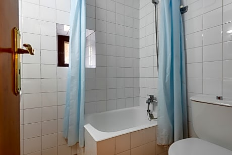 DOUBLE STANDARD ROOM IN ANNEX WITHOUT ELEVATOR 2 ADULTS