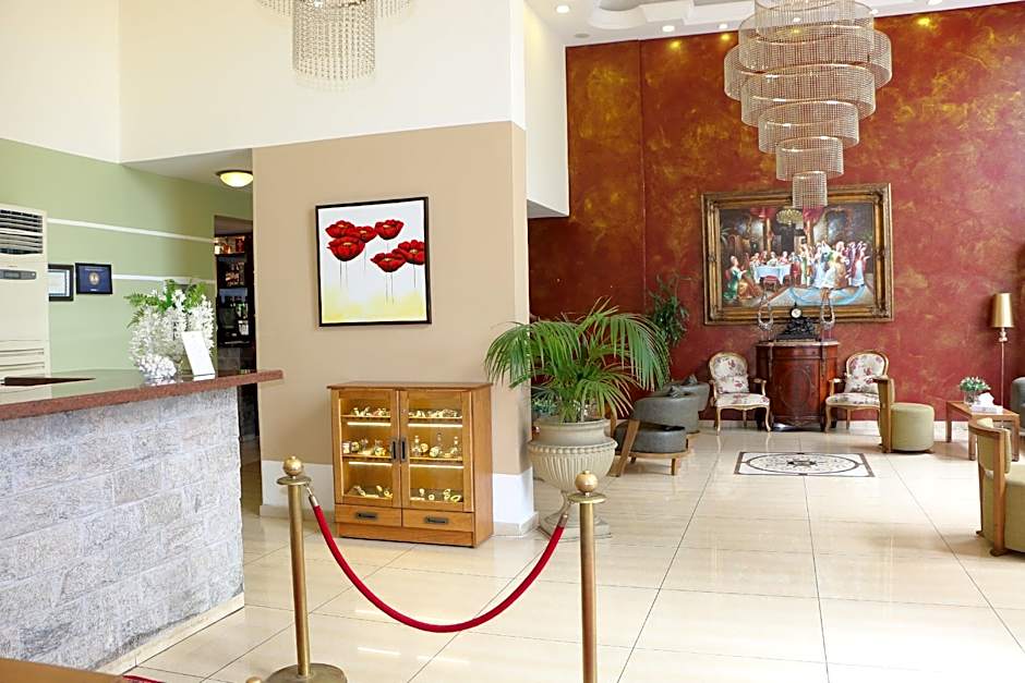 Al Murjan Palace Hotel