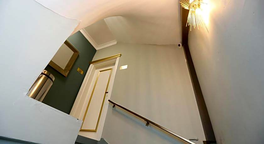 Grand moon hotel suites 