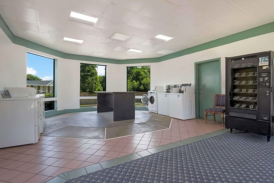 Suburban Studios Florence - Darlington