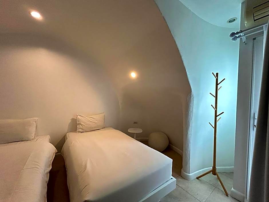 Benyada Lodge - Surin Beach