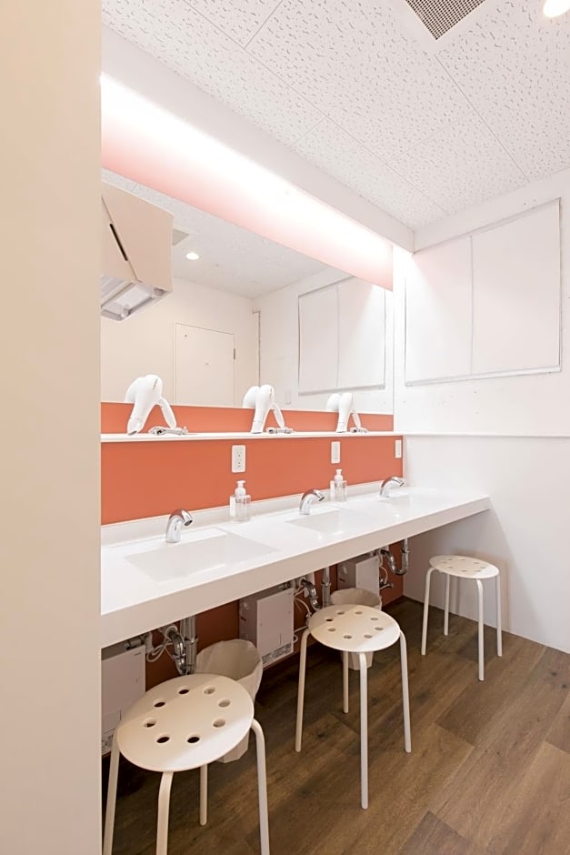 hostel DEN