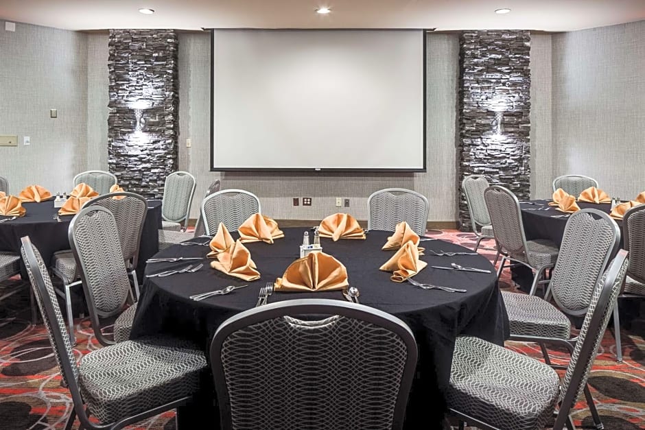 Radisson Hotel & Conference Center Coralville - Iowa City