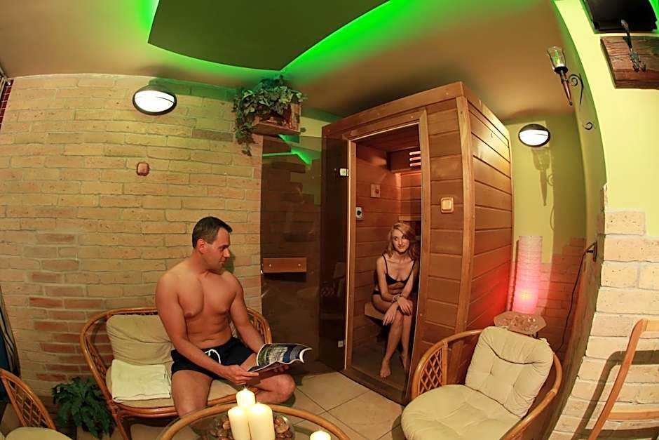 Napraforgó Wellness Ház és Panzió