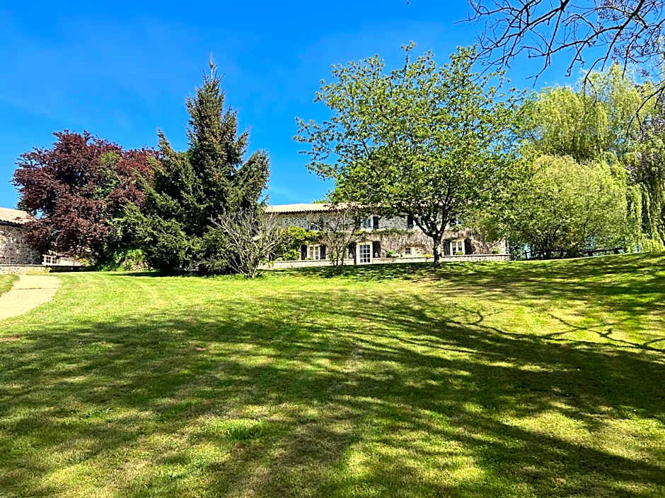 Domaine de Brise Bois - Chambres & Gîtes