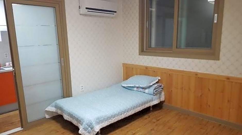 THE 1st Andong Hostel