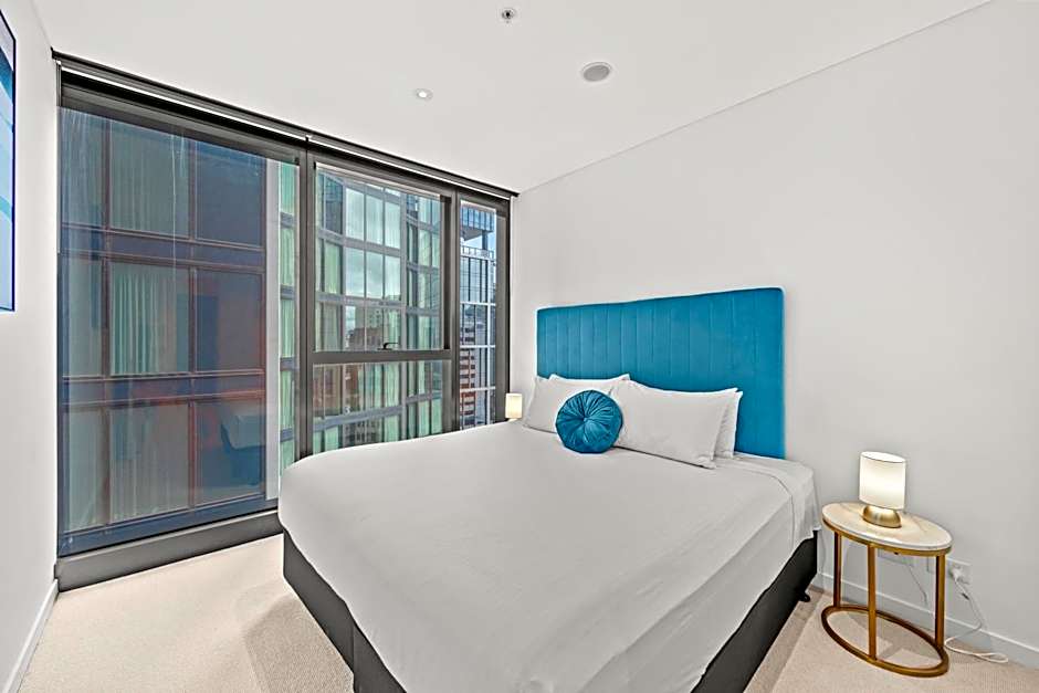 Brisbane Skytower by CLLIX