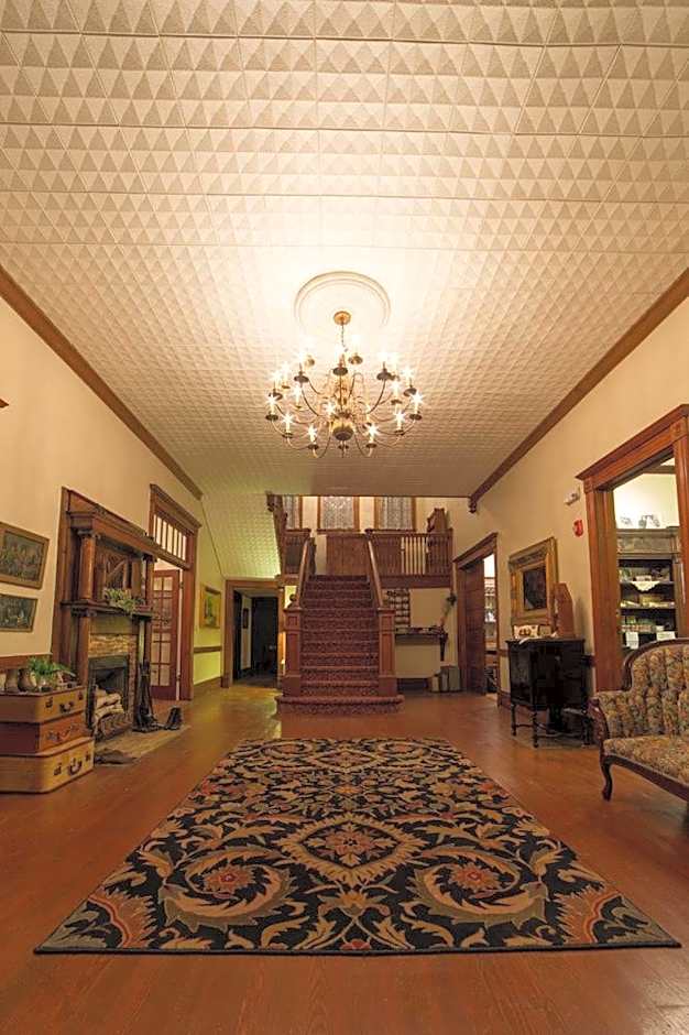 Grand Victorian Inn