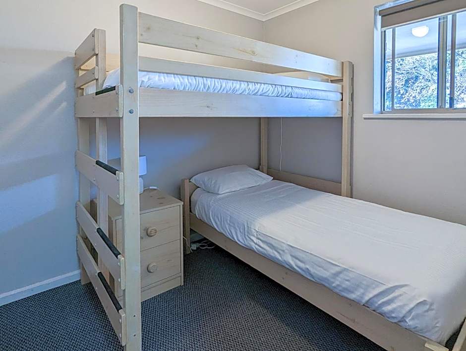 Arkana Motor Inn & Terrace Apartments