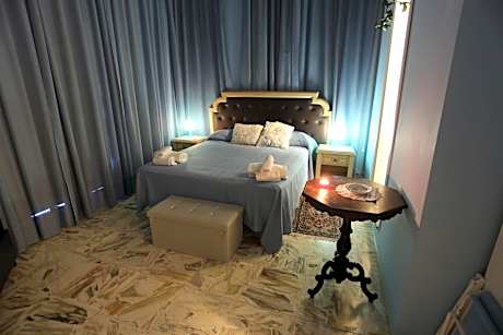 Superior Double Room with Balcony and Private Bathroom