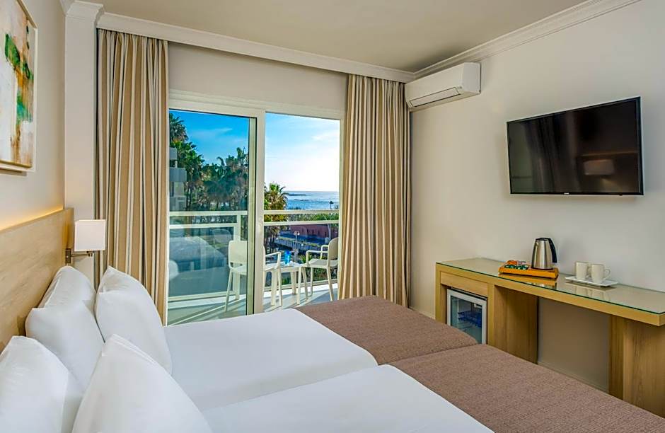 Hotel Las Arenas, Affiliated by Melia