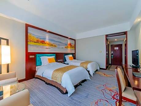 East Lake International Hotel