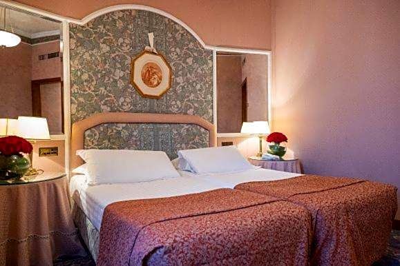 Hotel Mecenate Palace