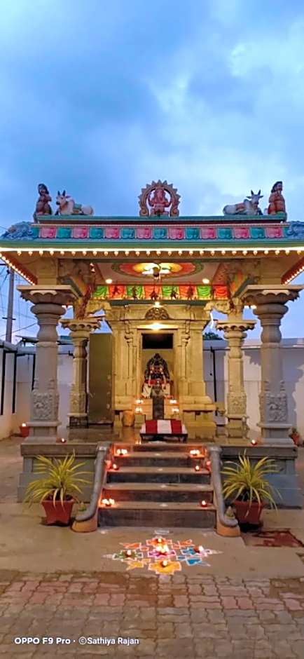 Hotel Ganpat Grand Palani