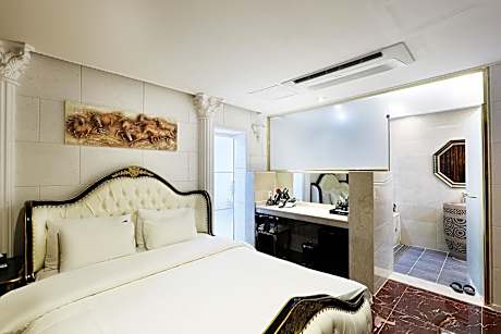 Golden Suite