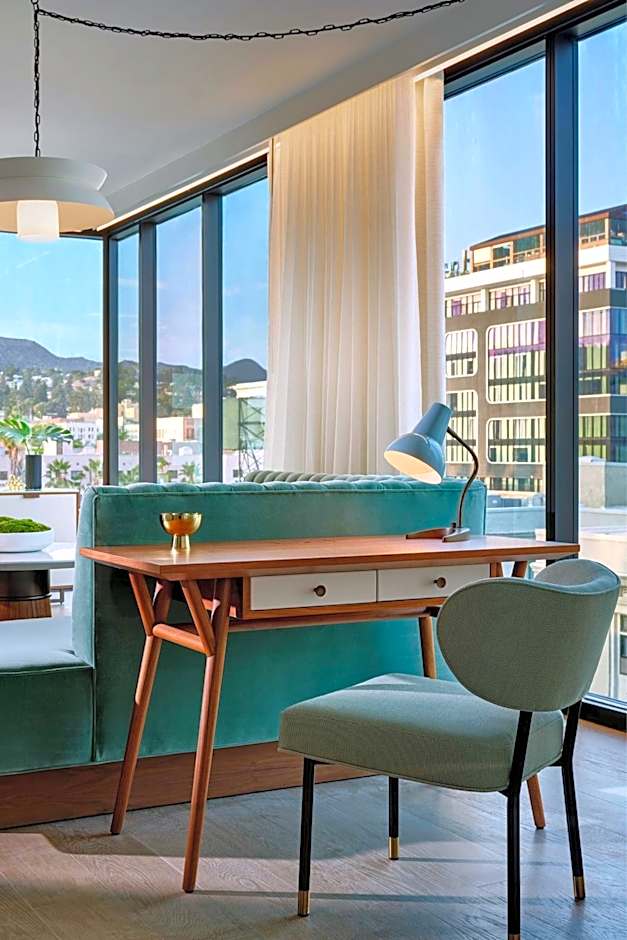 The Hollywood Grande, Autograph Collection