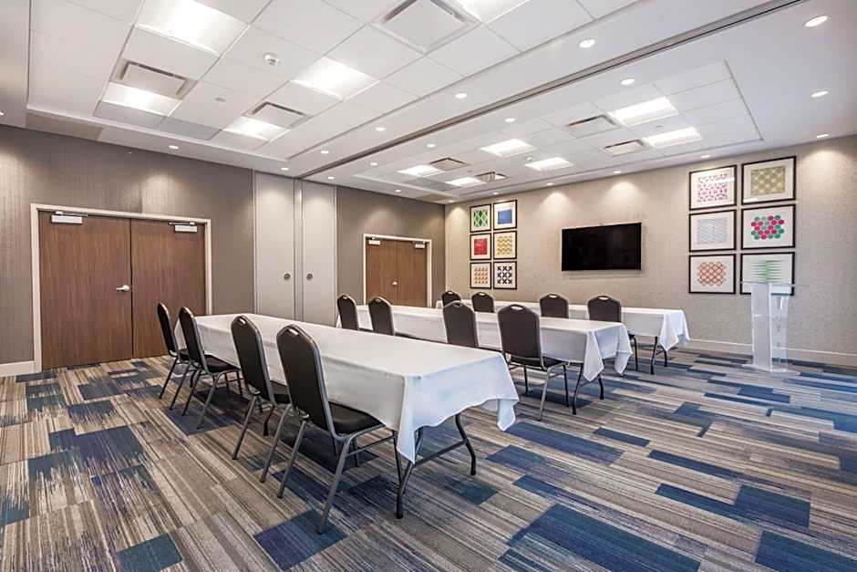 Holiday Inn Express & Suites Welland By IHG