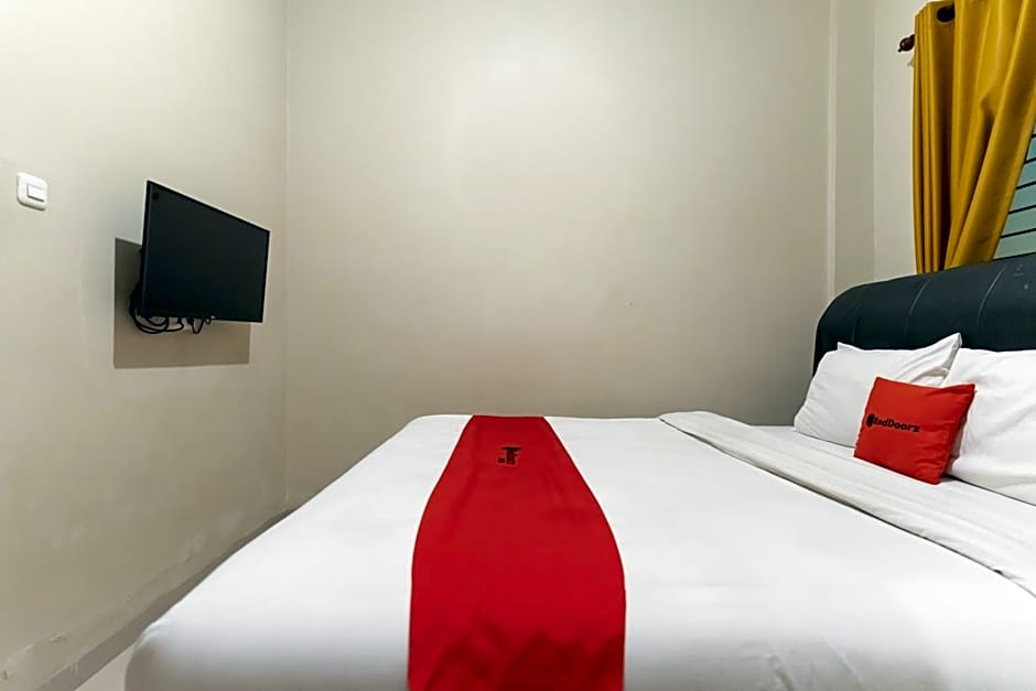 RedDoorz At Joyce Guest House Medan