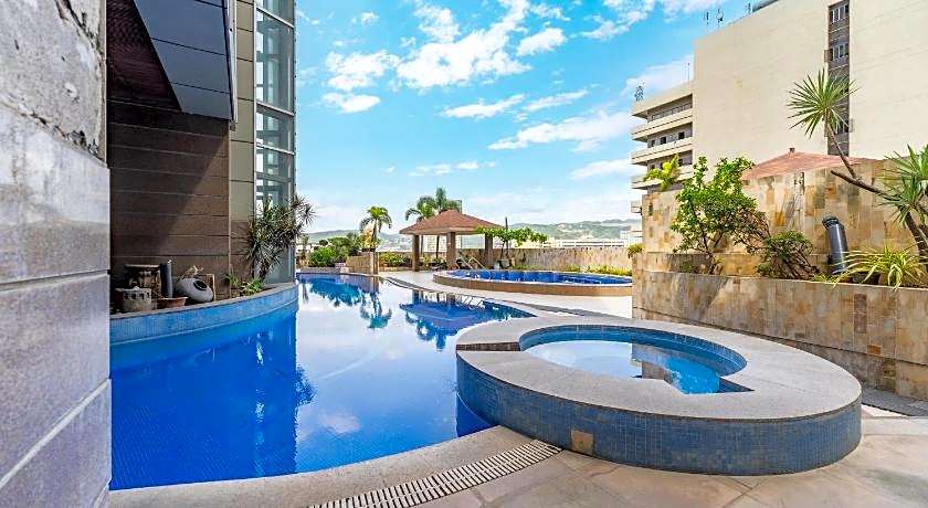 Crown Regency Hotel & Towers