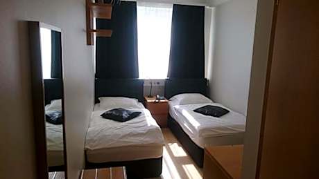 Twin Room with Private Bathroom
