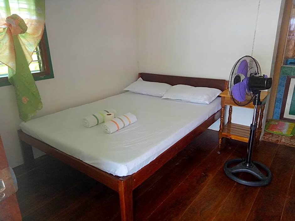 Jeno Tourist Inn