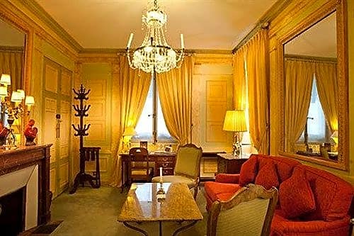 Hotel Duc De St-Simon