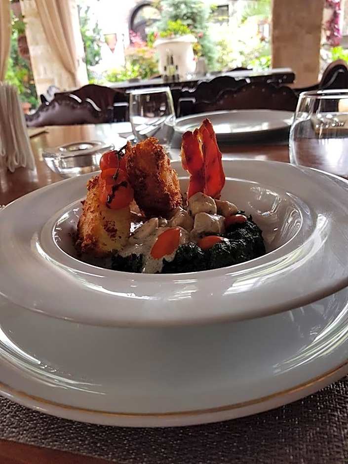 Hunter Prince Castle Hotel