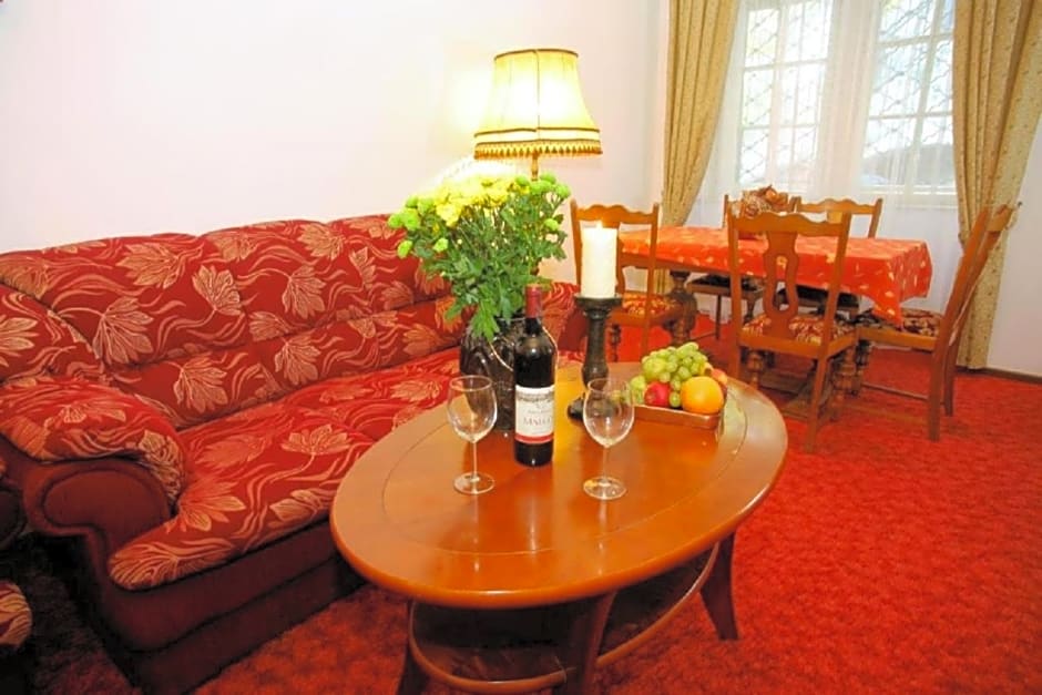 Hotel Przy Oślej Bramie - Zamek Książ