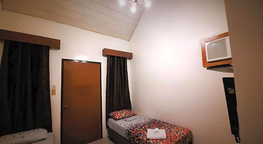 Zillion Pavilion Family and Business Hotel