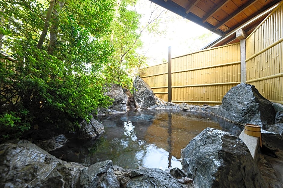 Yufuin Onsen Ryokan Mebaeso