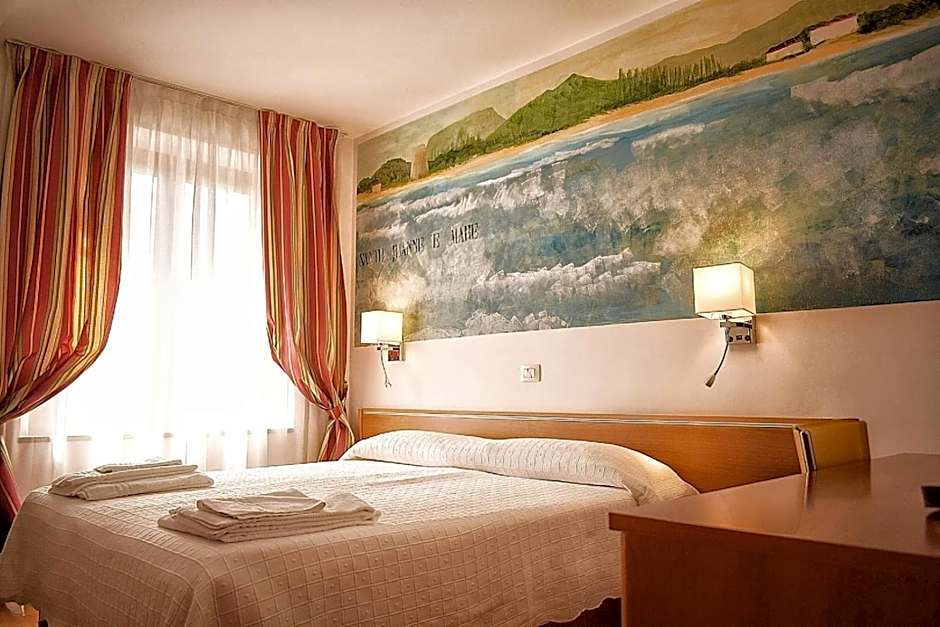 Sale Hotel