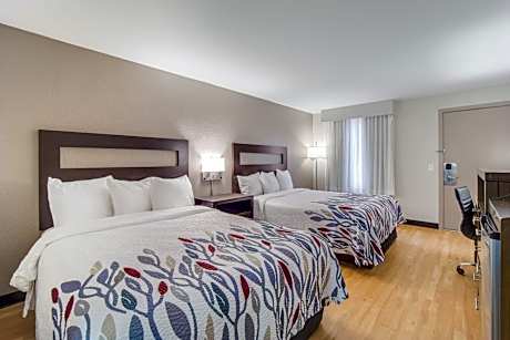 Deluxe Room with Two Queen Beds Disability Access Roll-ln Shower Non-Smoking