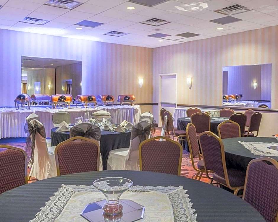 Clarion Hotel Somerset - New Brunswick