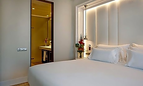 Superior Room with Terrace (Breakfast Included) - Length of Stay