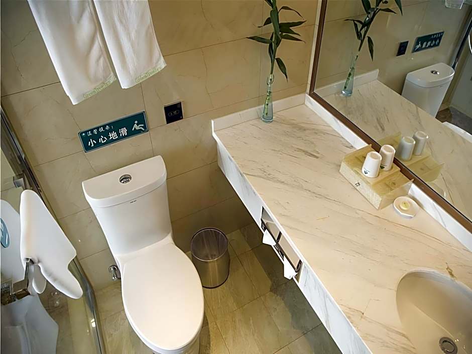 GreenTree Inn Fuyang Linquan County Economic Development Zone Xingye Road Branch