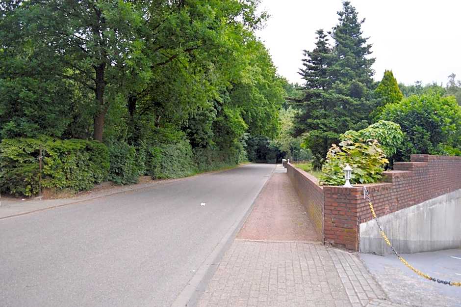 Hotel B8 Voerde