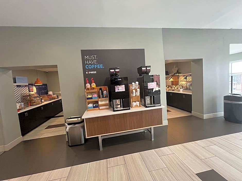 Holiday Inn Express Hotel & Suites Panama City-Tyndall By IHG