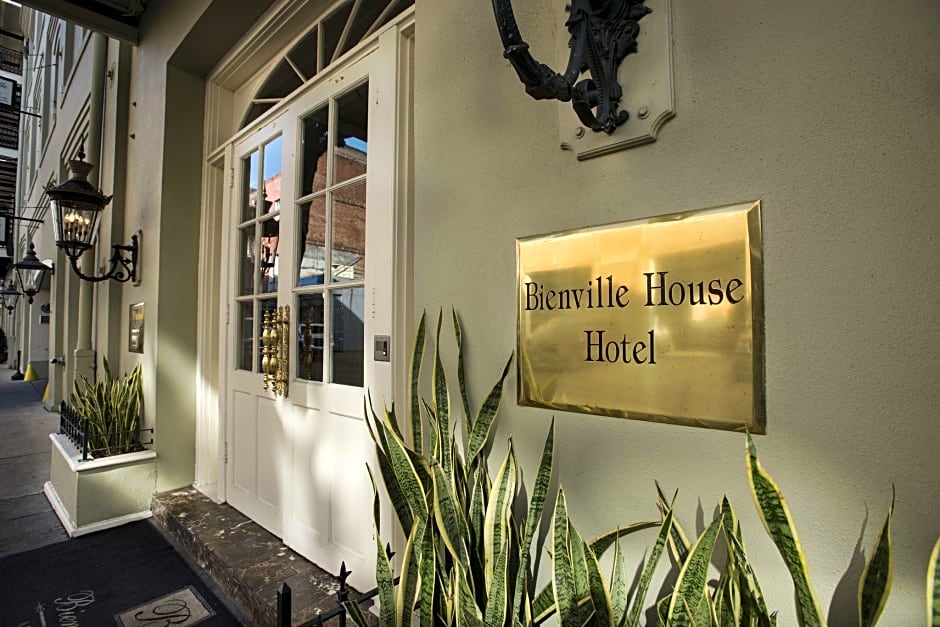 Bienville House Hotel