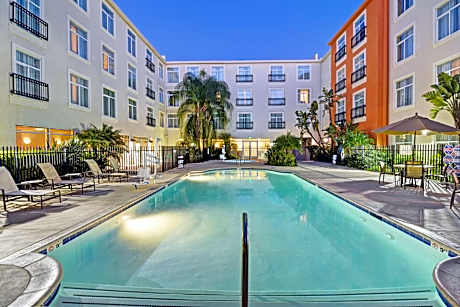 Embassy Suites Valencia