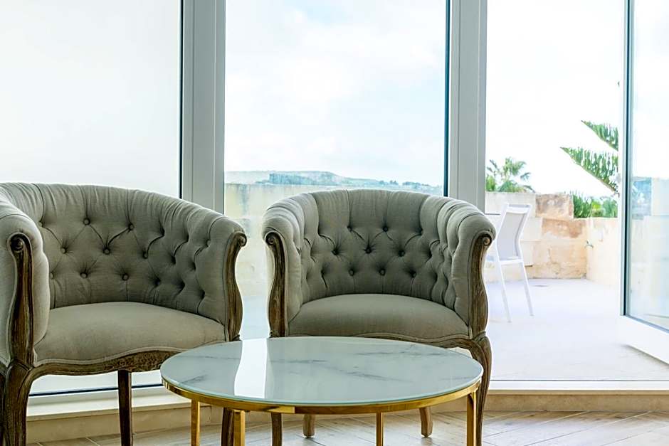 XVI Suites - Adults Only