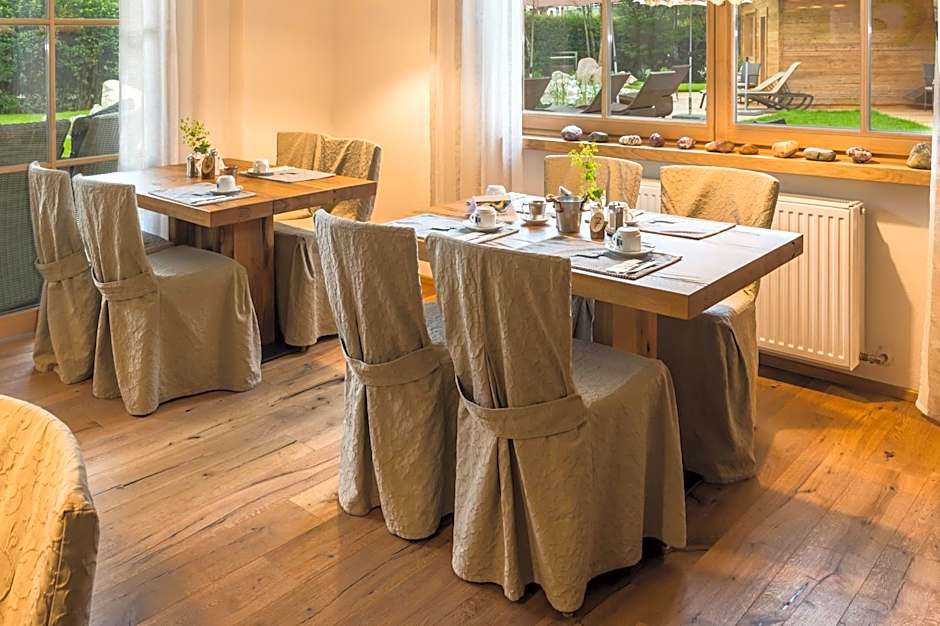 Flora - Das kleine Gartenhotel