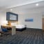 La Quinta Inn & Suites by Wyndham Manassas VA-Dulles Airport