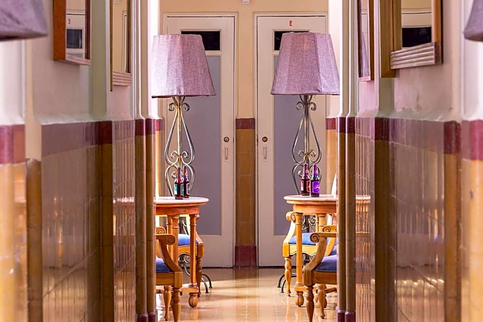 Mala Vecindad Beer Hotel